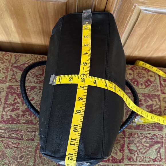 🩷 Elliott Lucca; Blk Leather Designer Handbag w/Zipper Closure + Braided Straps! - Picture 11 of 16